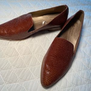 Baretraps Gyanna Brown Sugar Snake Loafer- Size 9